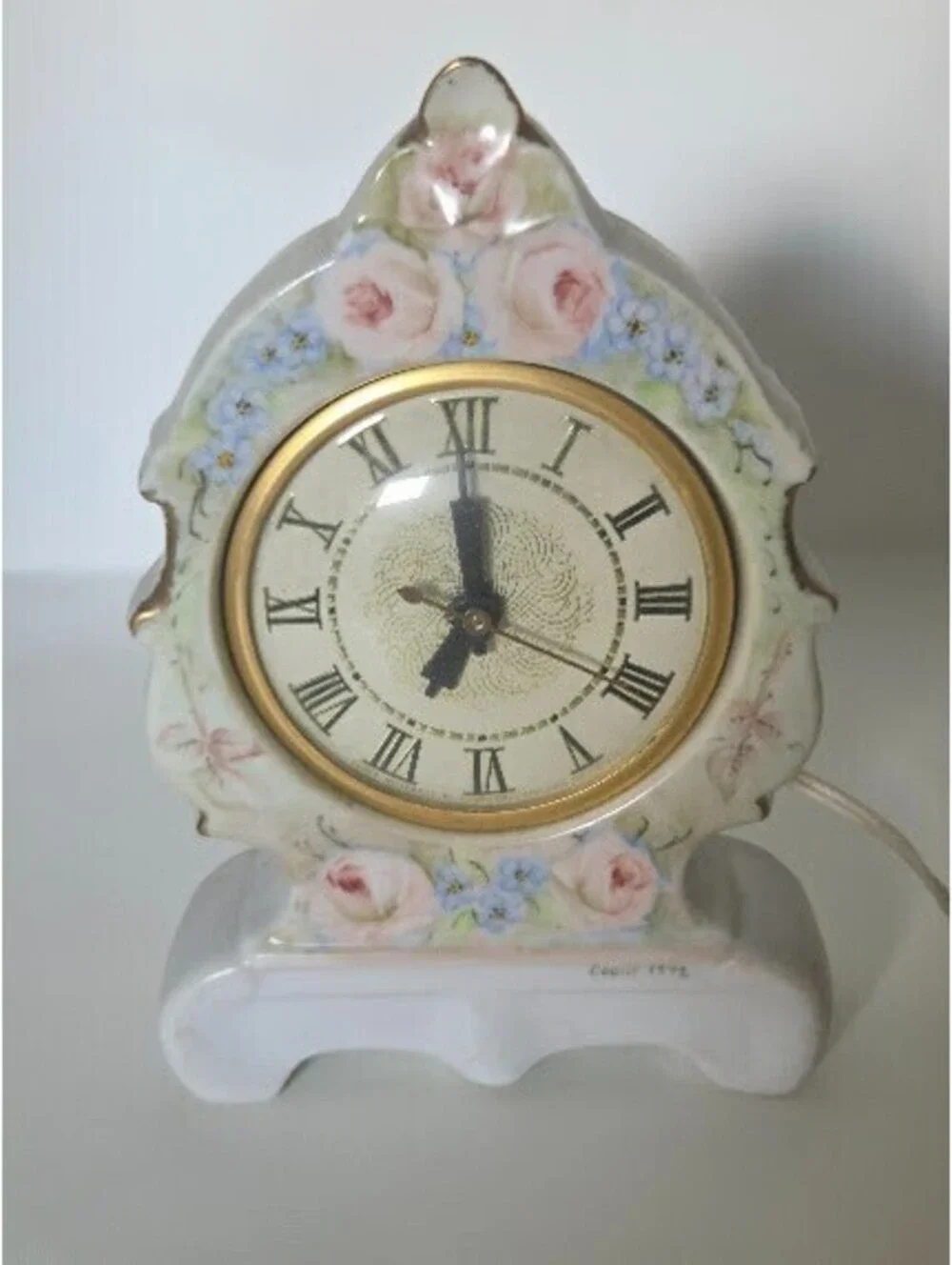 Rose‐Pattern Ceramic Electric Mantel Clock by Cecile 1972, Gold Trimmed
